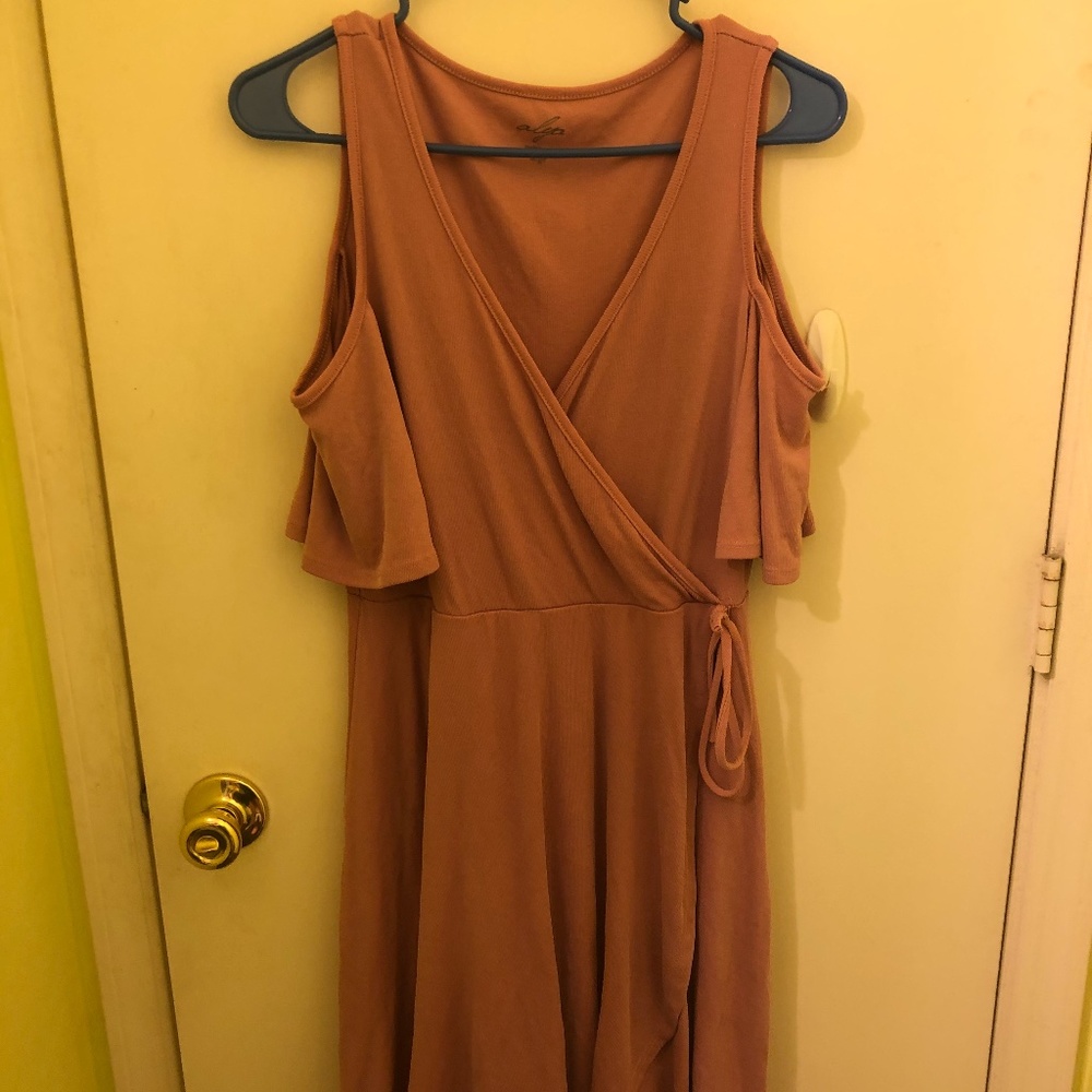 Alya Wrap Dress- Pink